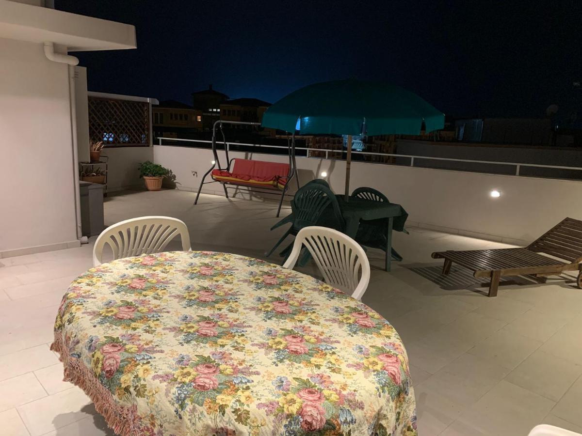 Appartement Attico Via Della Pineta 5 Minuti Dal Mare