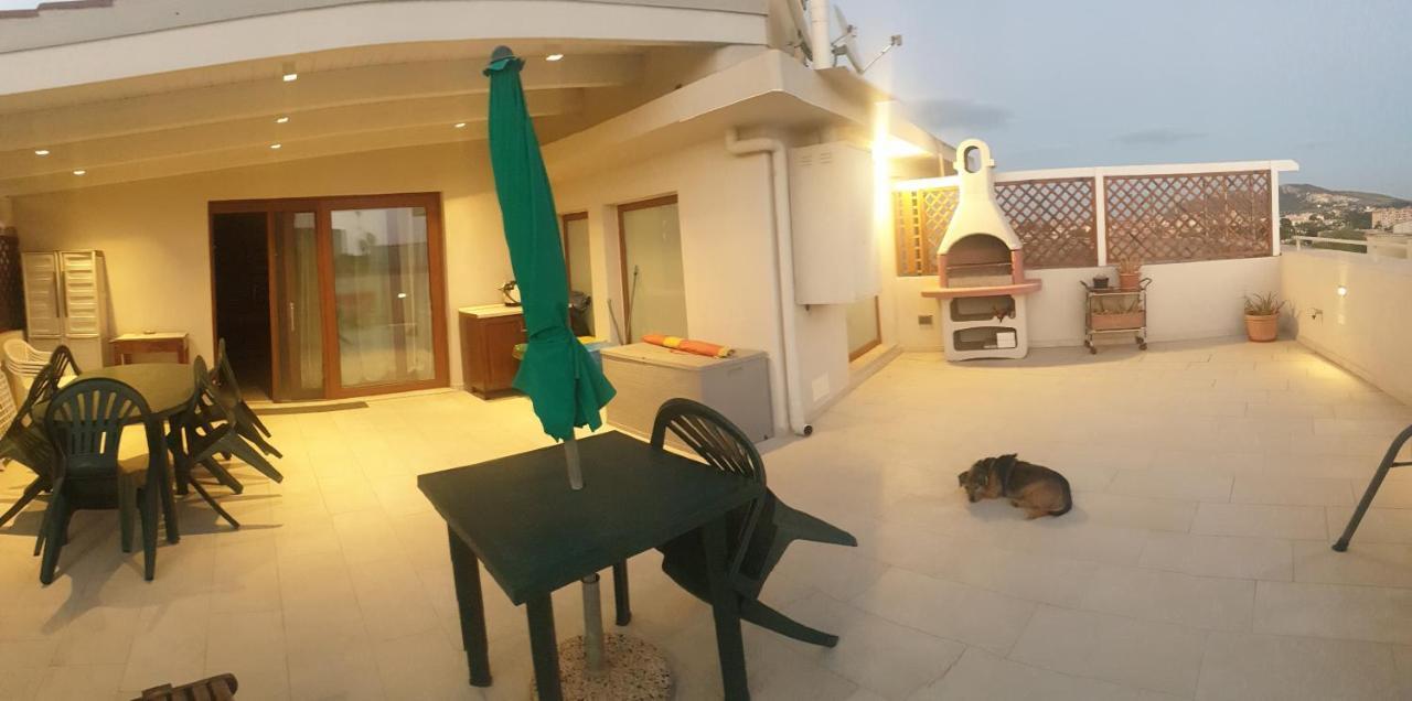 Appartement Attico Via Della Pineta 5 Minuti Dal Mare Cagliari
