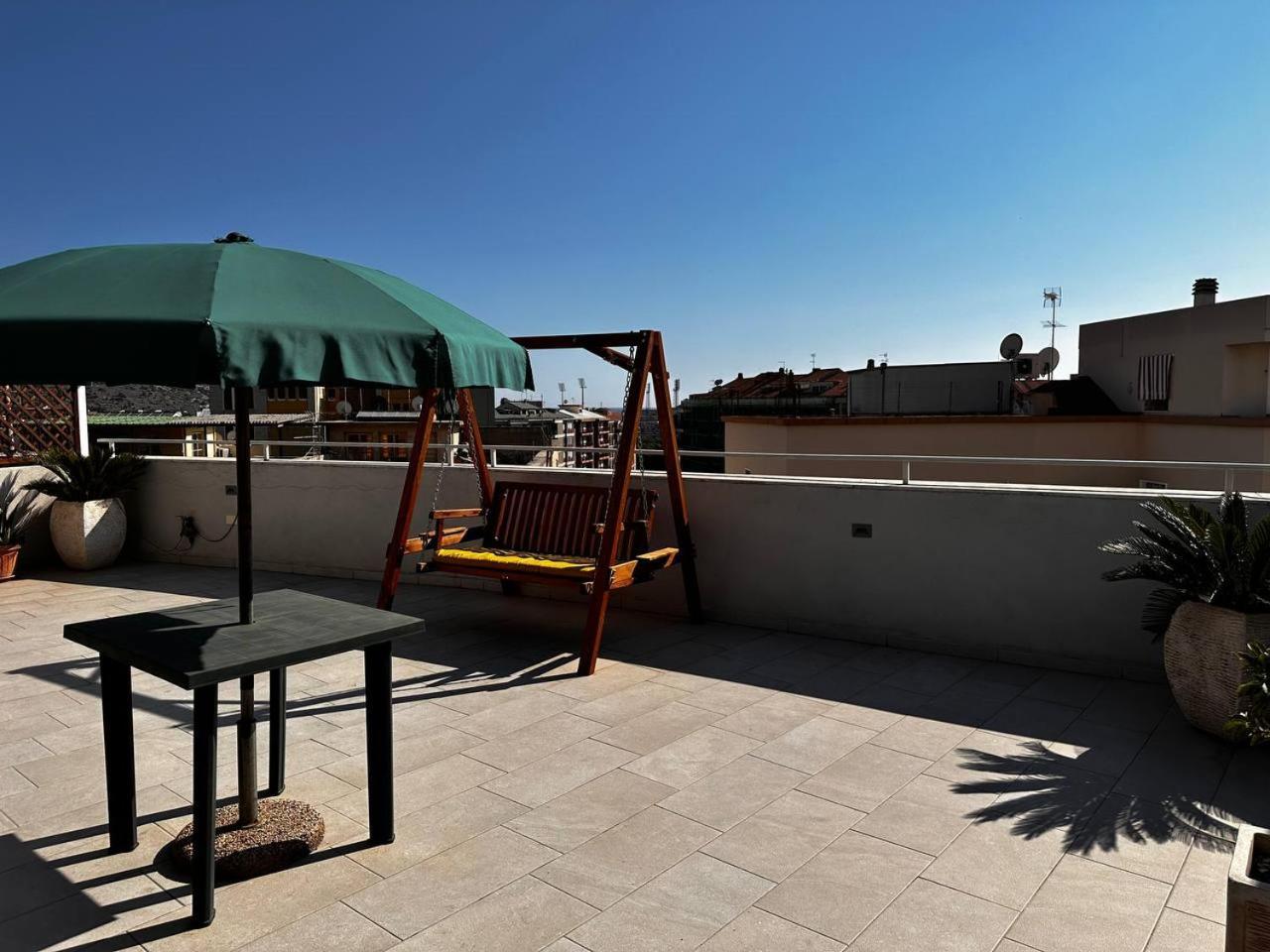 Attico Via Della Pineta 5 Minuti Dal Mare Appartement *